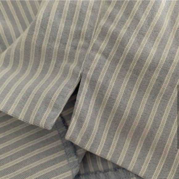 HILARY RADLEY Shorts Bermuda Blue Jean Denim Pinstripe Gray White Grey Pull-On - Picture 8 of 14